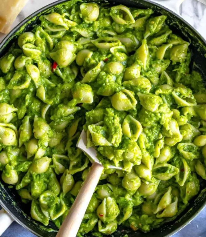 Easy Healthy Broccoli Pasta